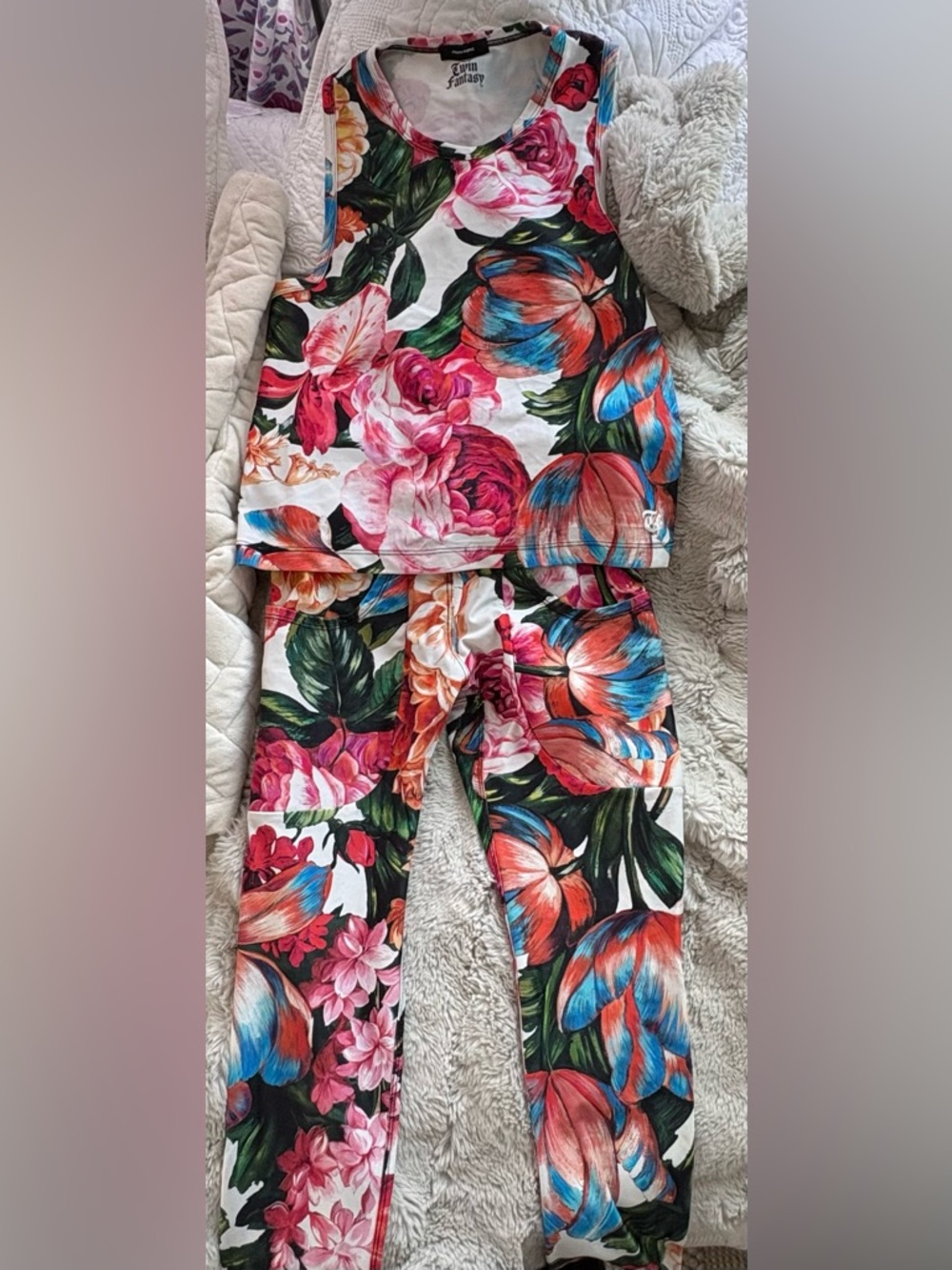 Floral Print Twin Fantasy Women’s Two-Piece Set - White with Multicolor Flowers